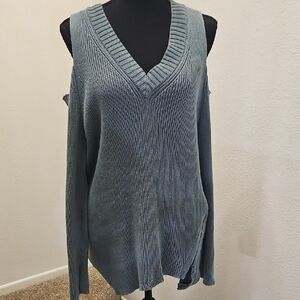 Rock & Republic V-Neck Sweater in Gray